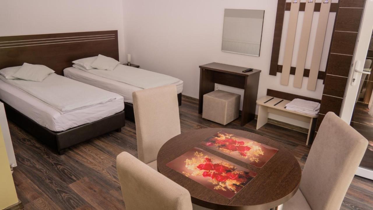Casa Horea デヴァ エクステリア 写真